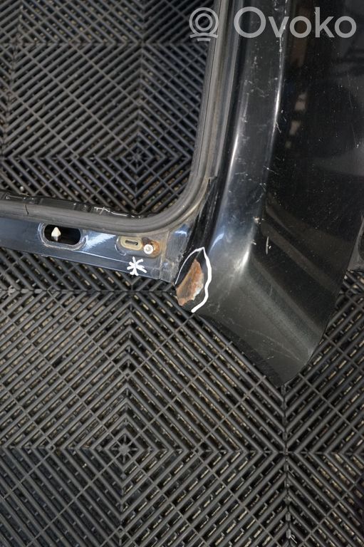 Tailgate/trunk/boot lid (8)