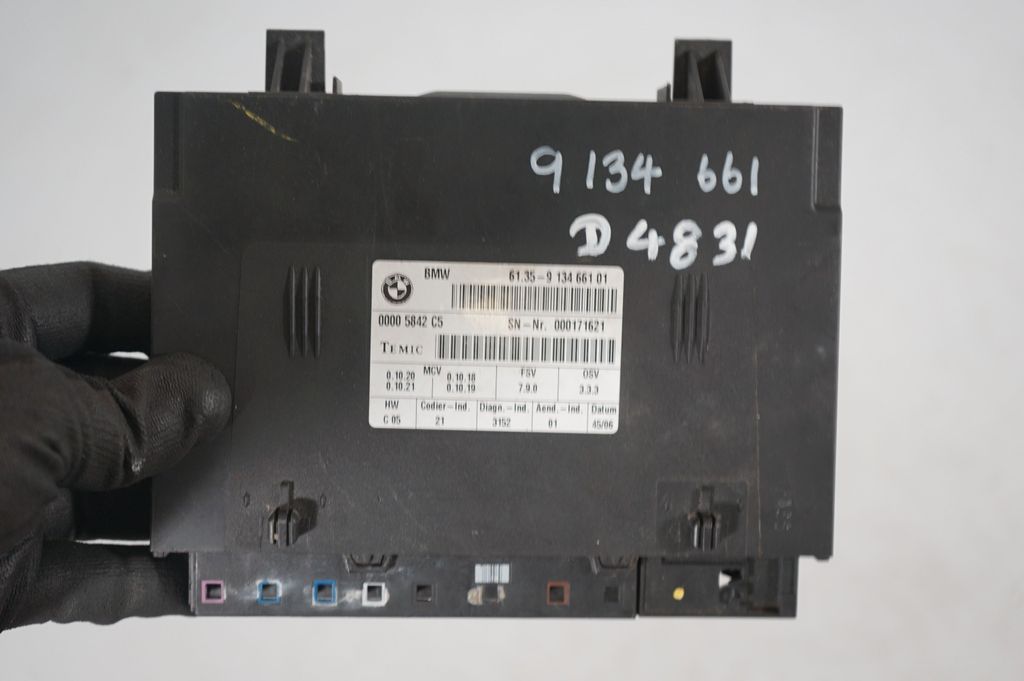 Comfort/convenience module (8)