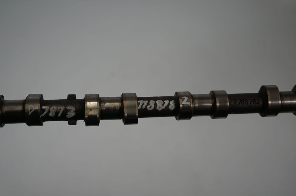 Camshaft (5)