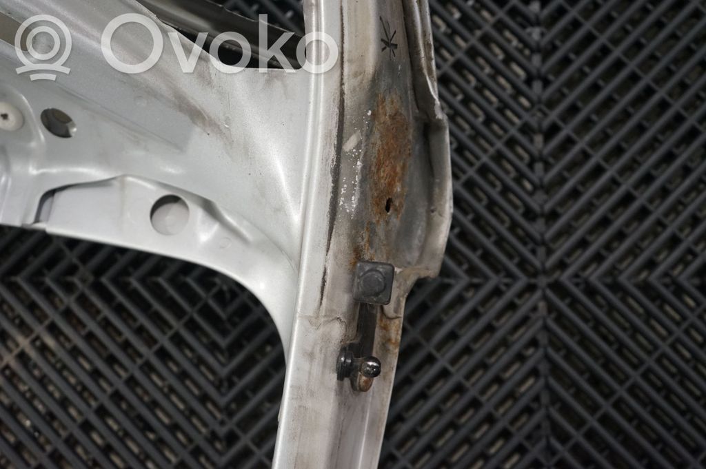 Tailgate/trunk/boot lid (7)