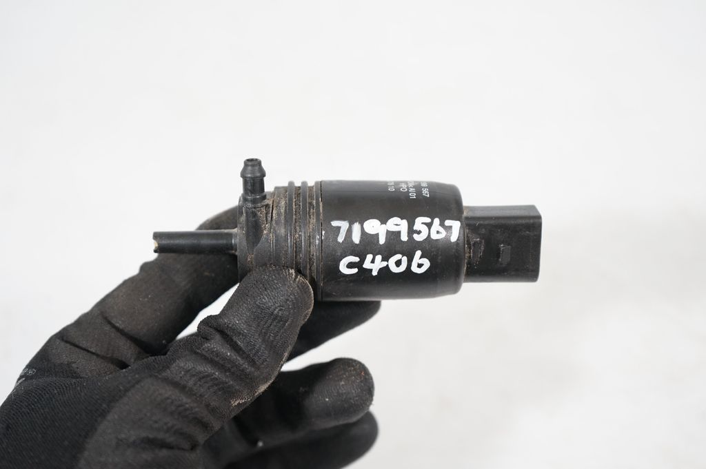 Windscreen/windshield washer pump (7)