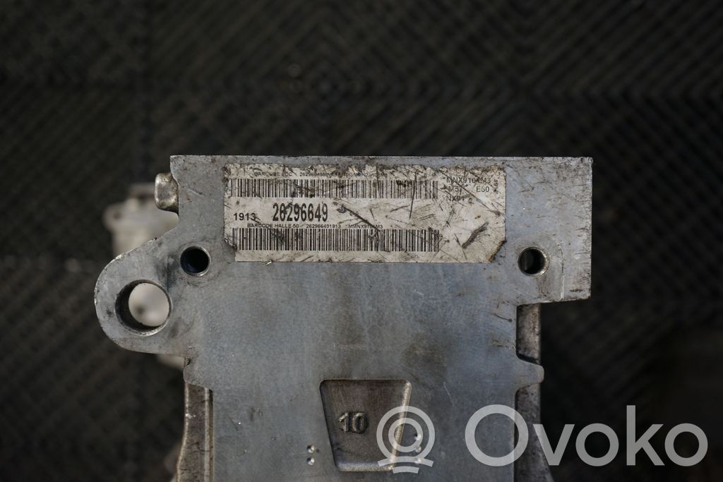Engine (10)