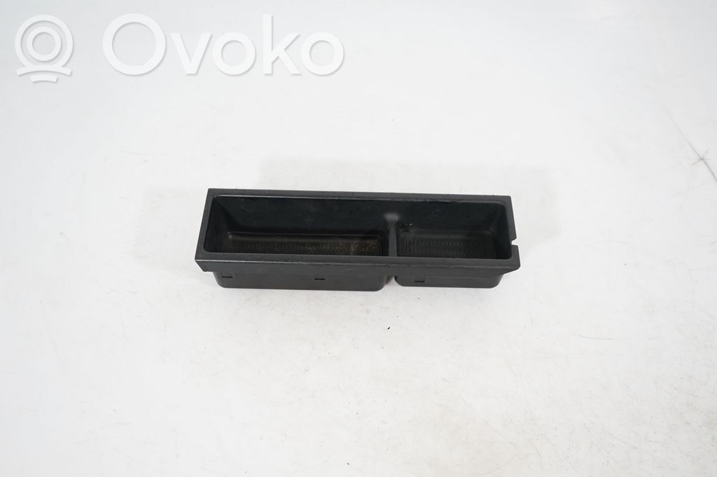 Glove box central console (5)