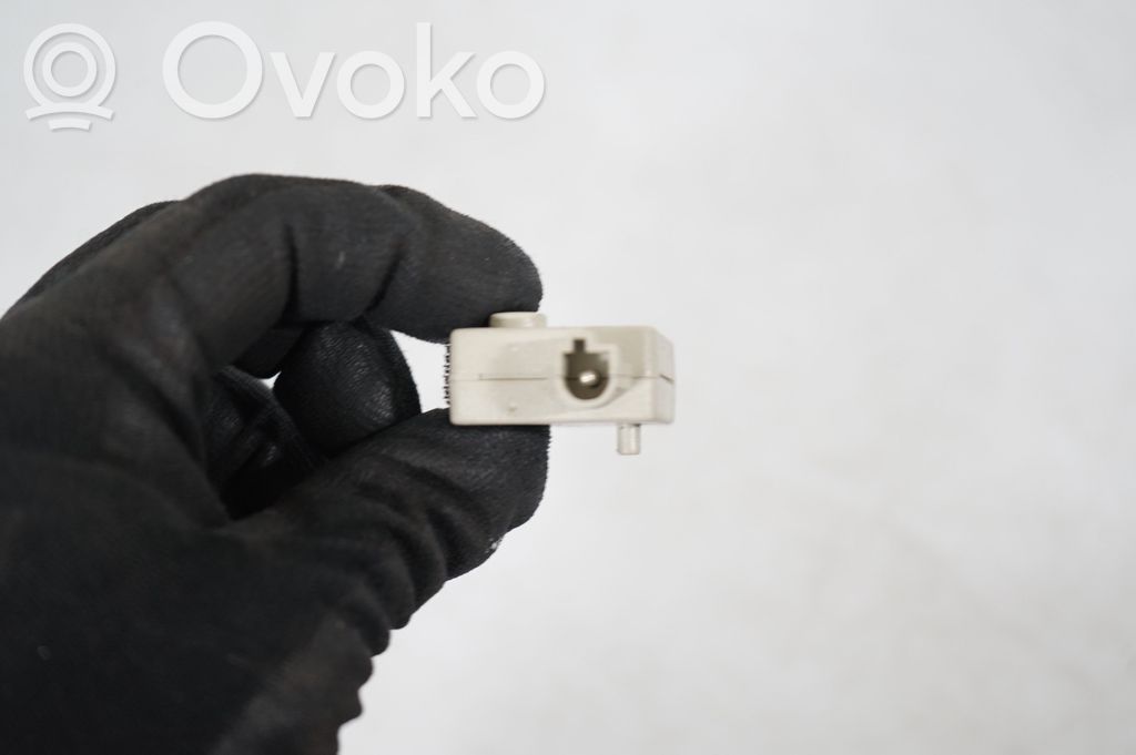 Aerial antenna amplifier (8)