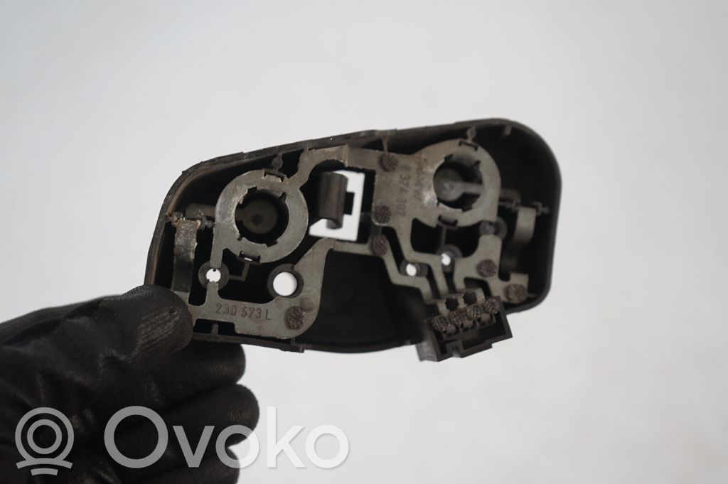 Tail light bulb cover holder (7)