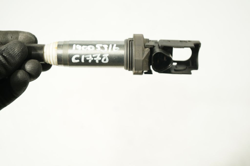 High voltage ignition coil (7)