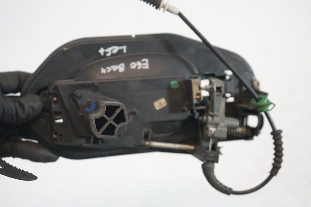 Rear door exterior handle (7)