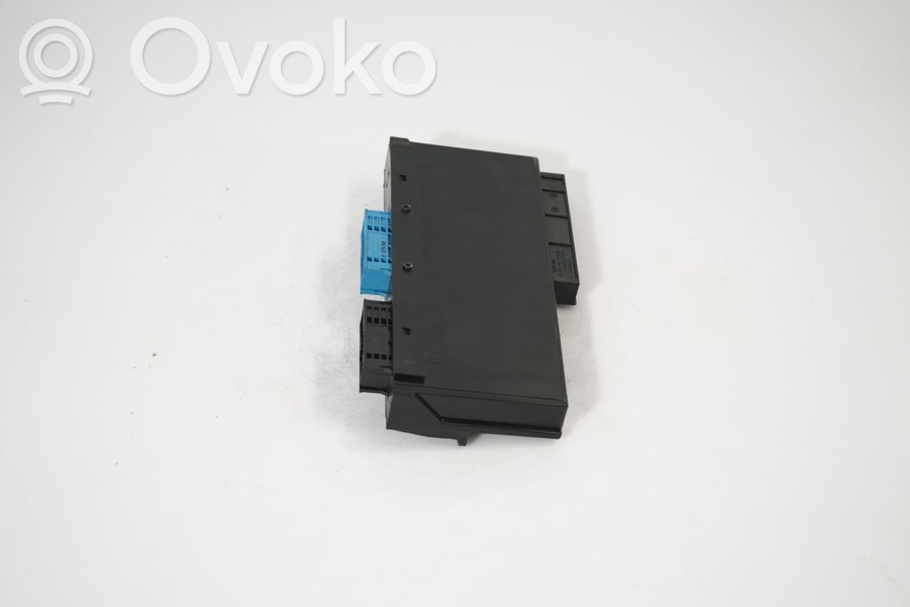 Comfort/convenience module (5)