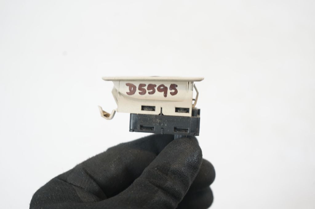 Electric window control switch (9)