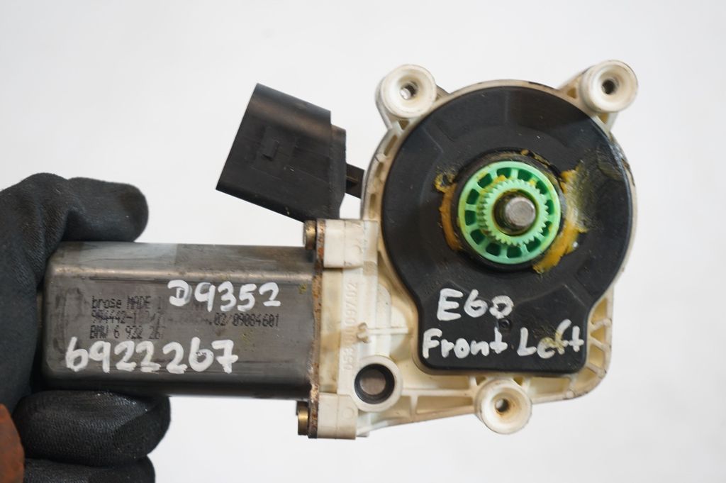Front door window regulator motor (8)