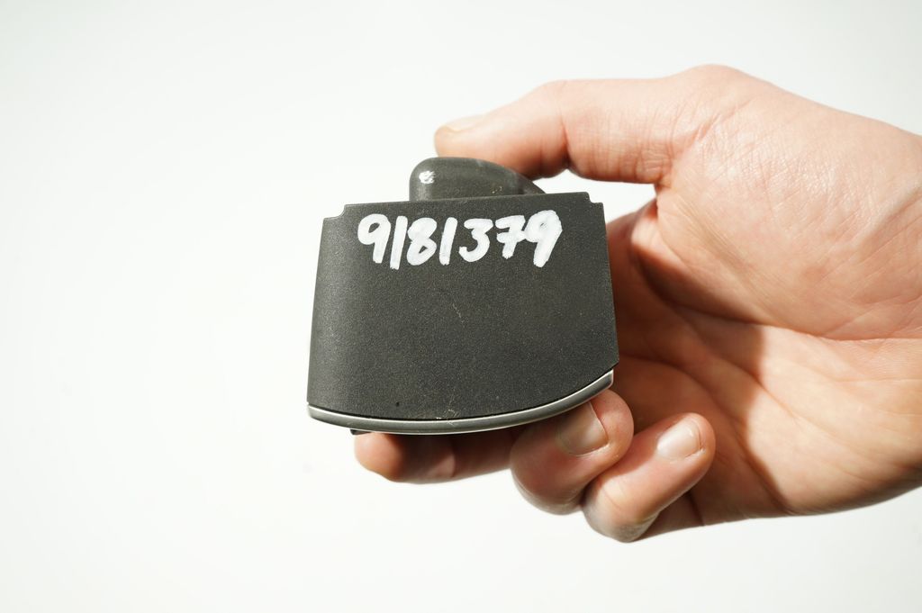 Car ashtray (12)