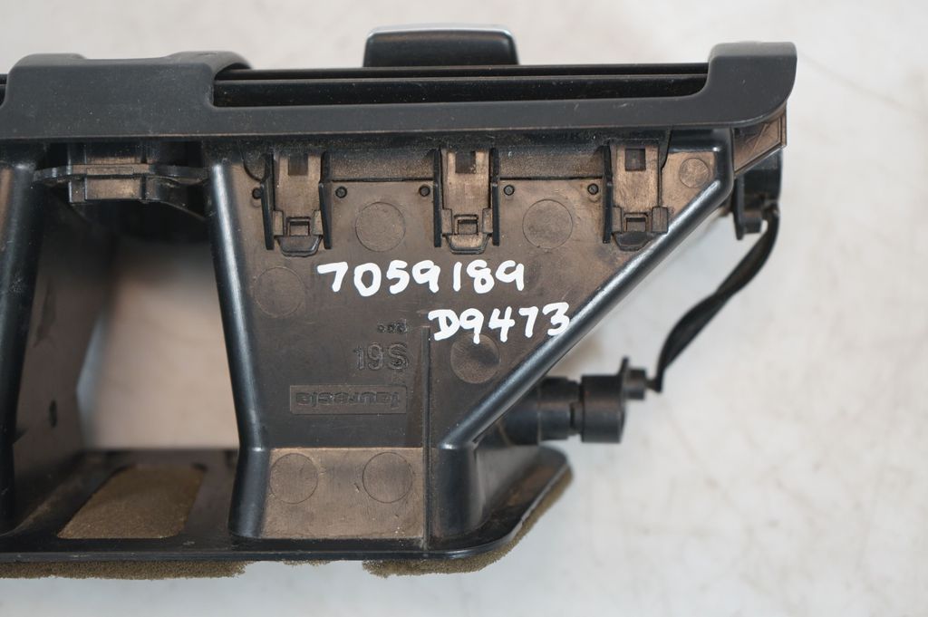 Dash center air vent grill (10)