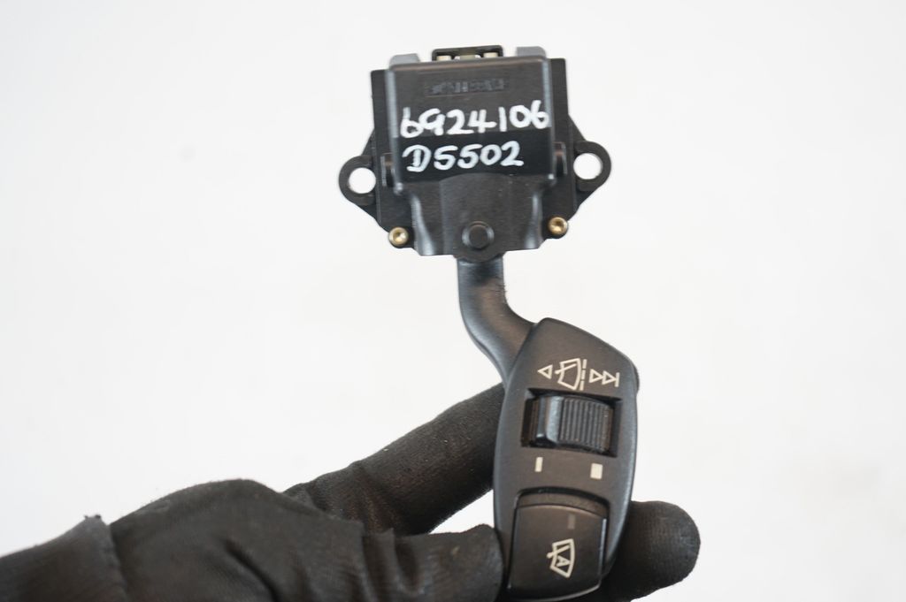 Wiper control stalk (8)