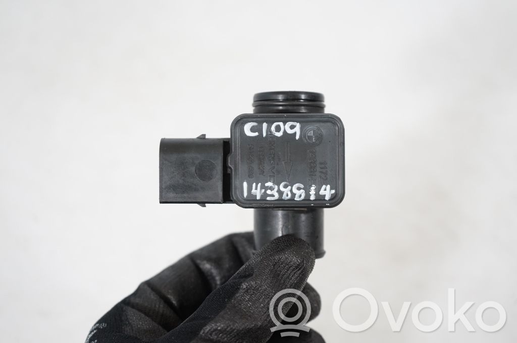 Air intake duct part (8)