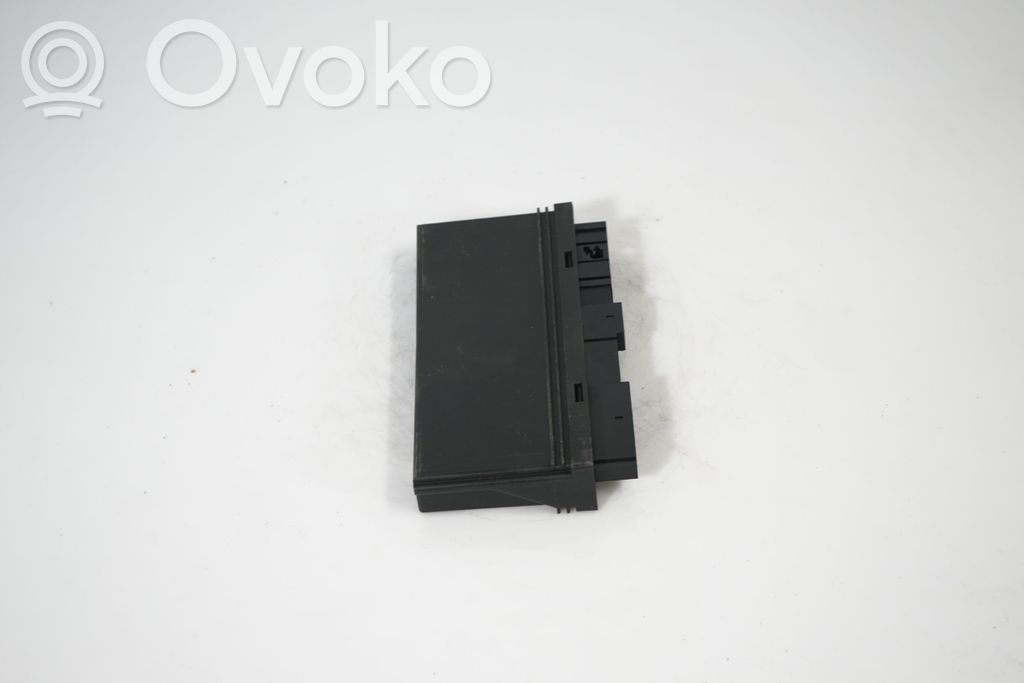 Comfort/convenience module (5)