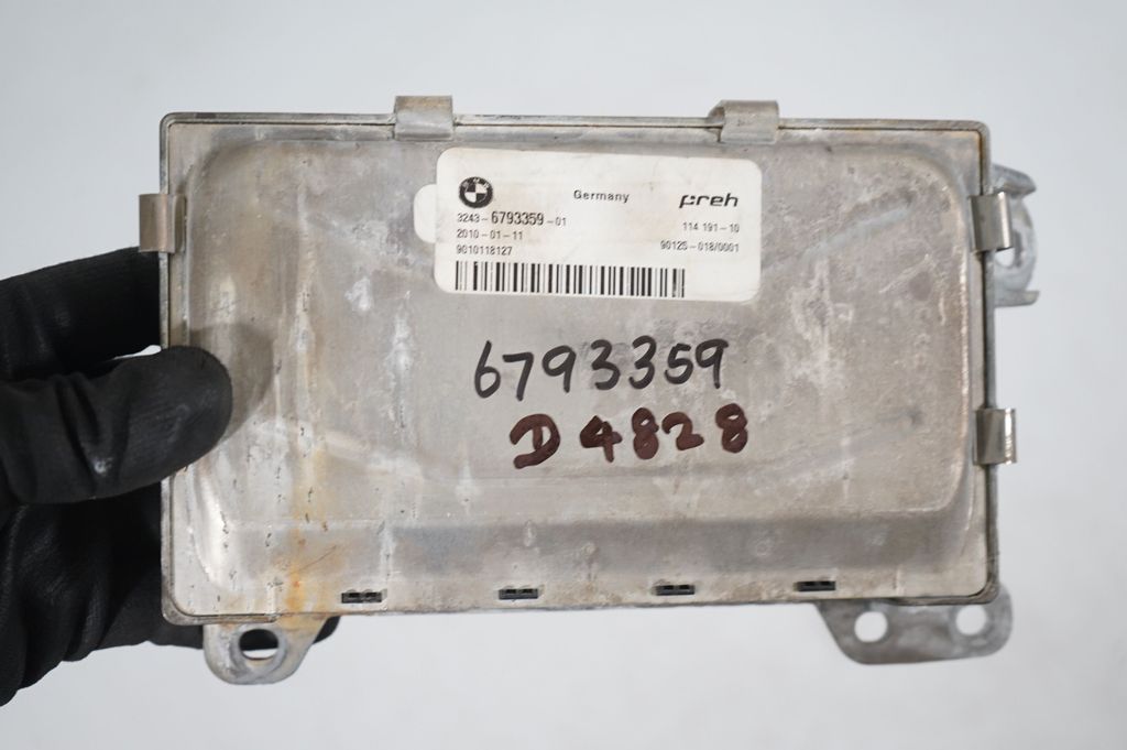 Steering rack control module (8)