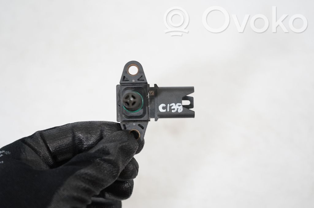 Fuel pressure sensor (8)