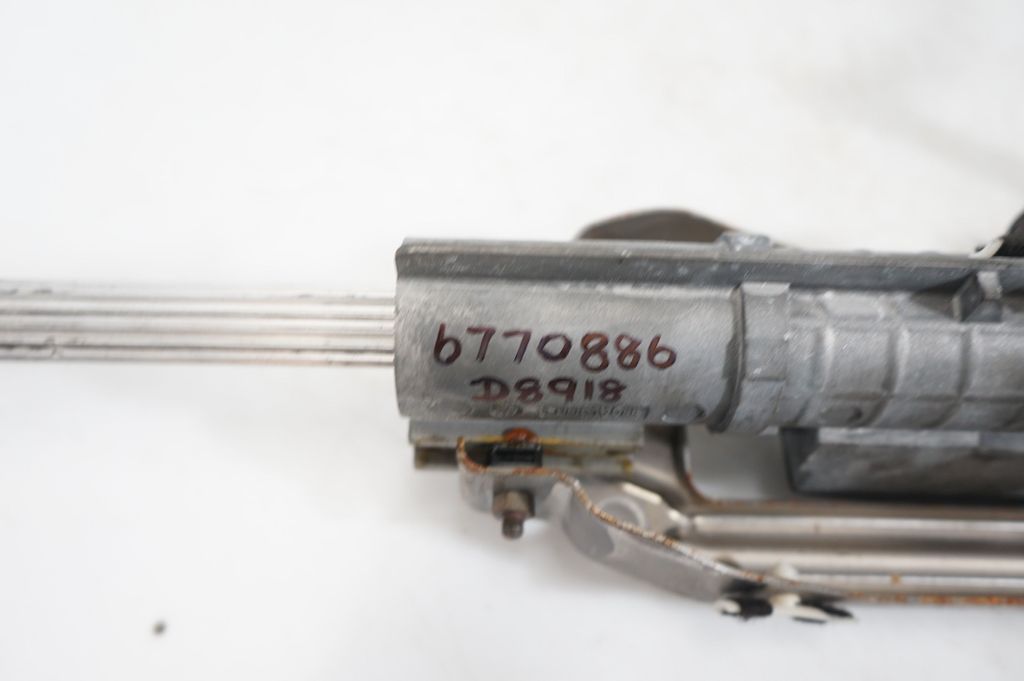 Steering wheel axle set (10)