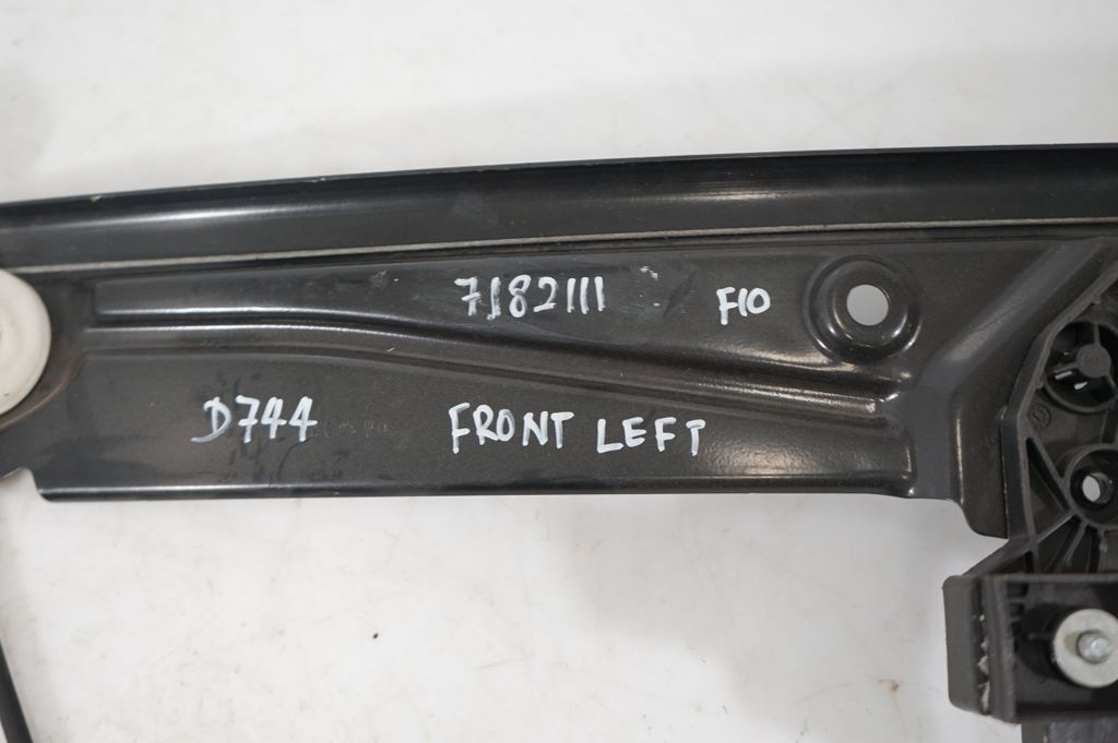 Front door window regulator with motor (8)