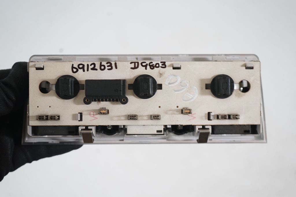 Front seat light (7)