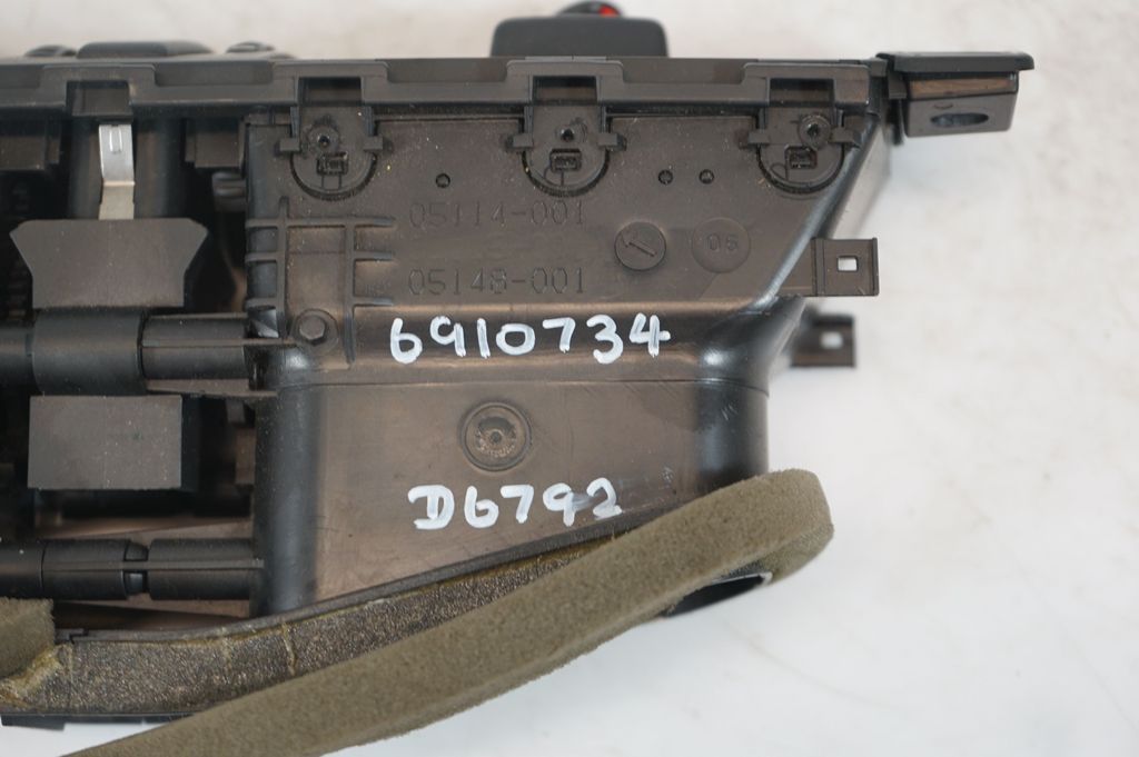 Dash center air vent grill (10)