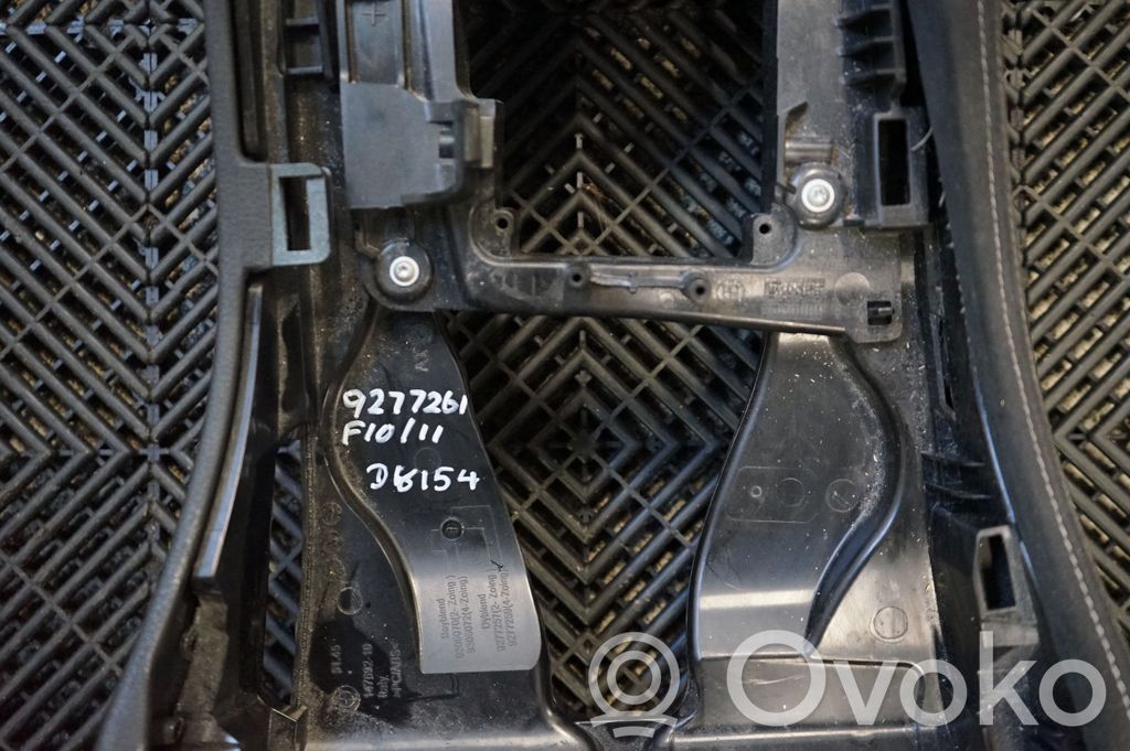 Center console (6)