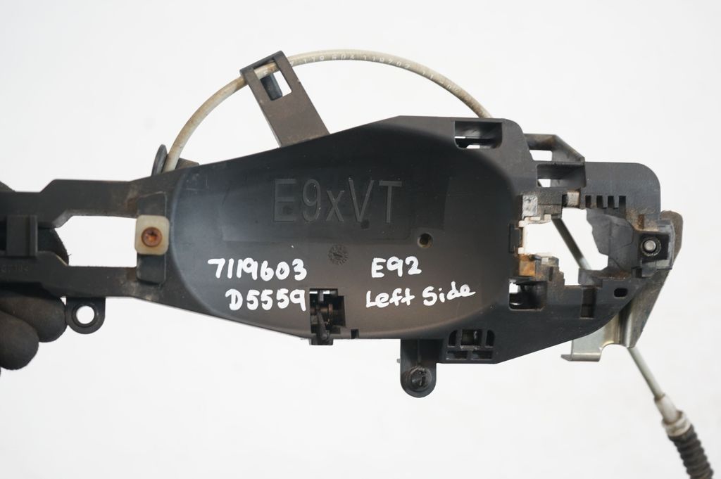 Front door coupe exterior handle/bracket (7)