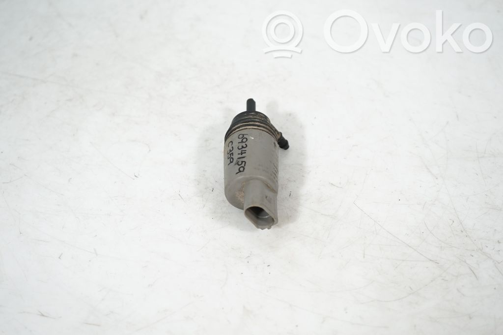 Windscreen/windshield washer pump (2)