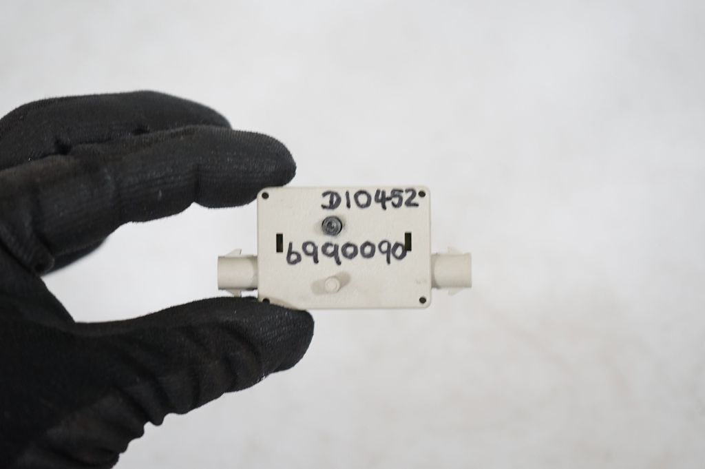 Aerial antenna amplifier (10)