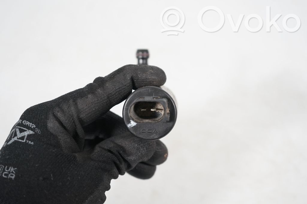 Headlight washer pump (6)