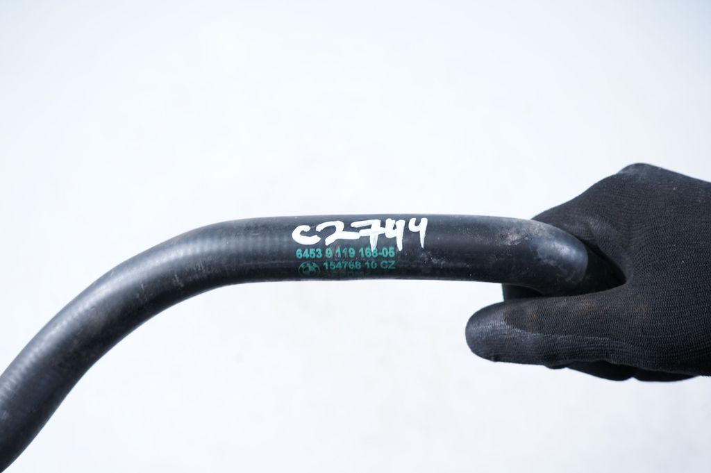 Engine coolant pipe/hose (6)