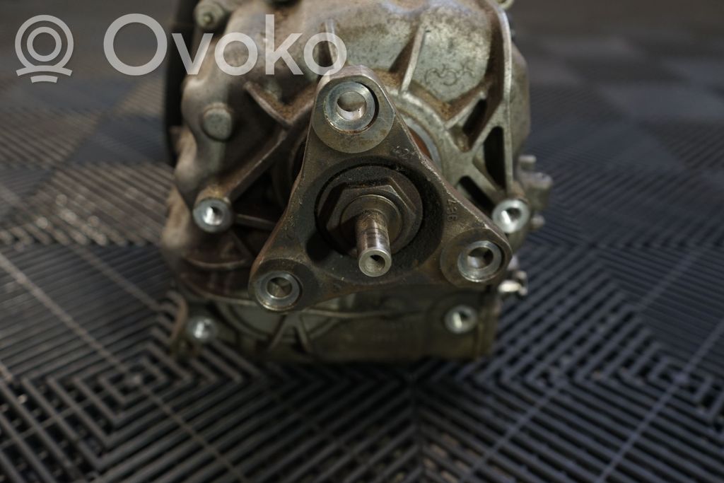 Automatic gearbox (9)