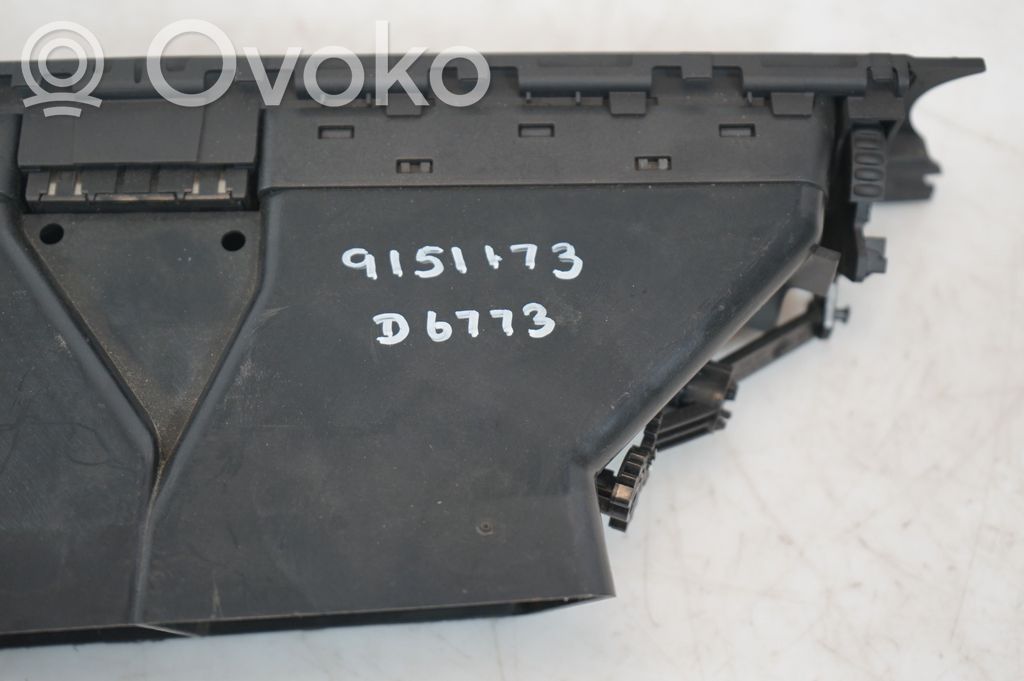 Dash center air vent grill (10)