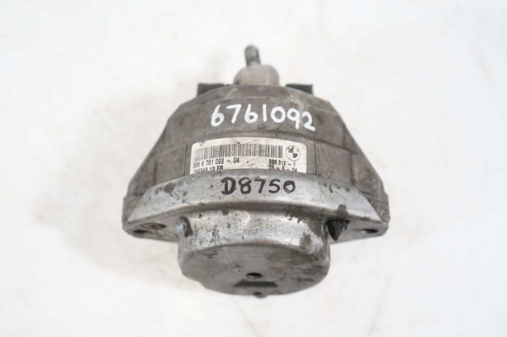 Engine mount bracket (8)