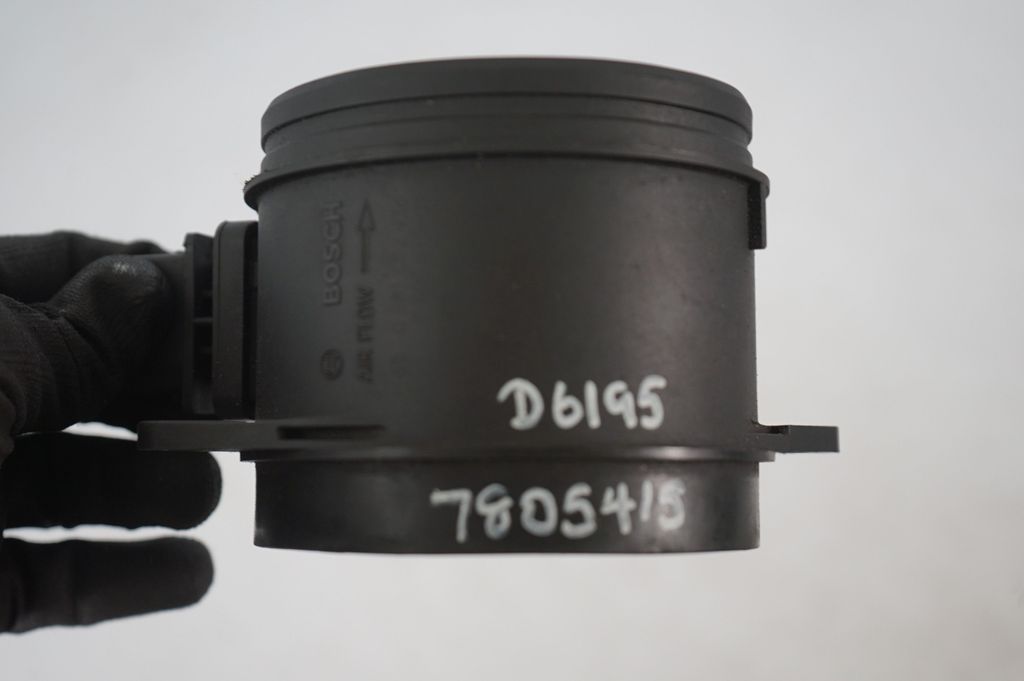 Mass air flow meter (9)