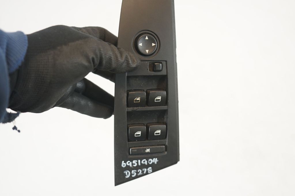 Electric window control switch (8)