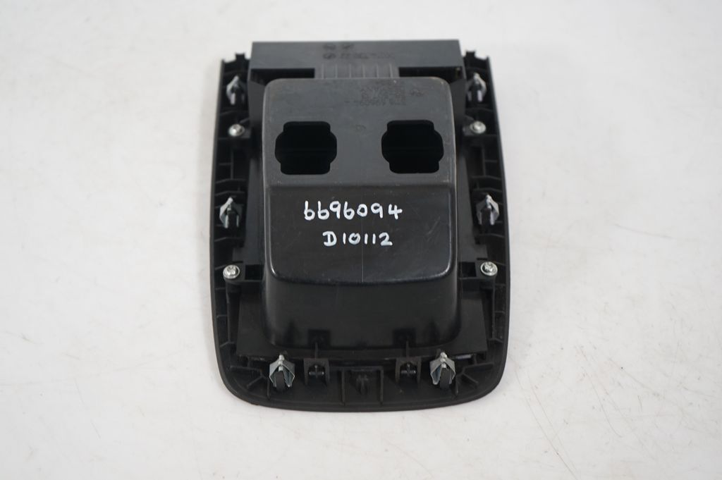 Glove box central console (8)