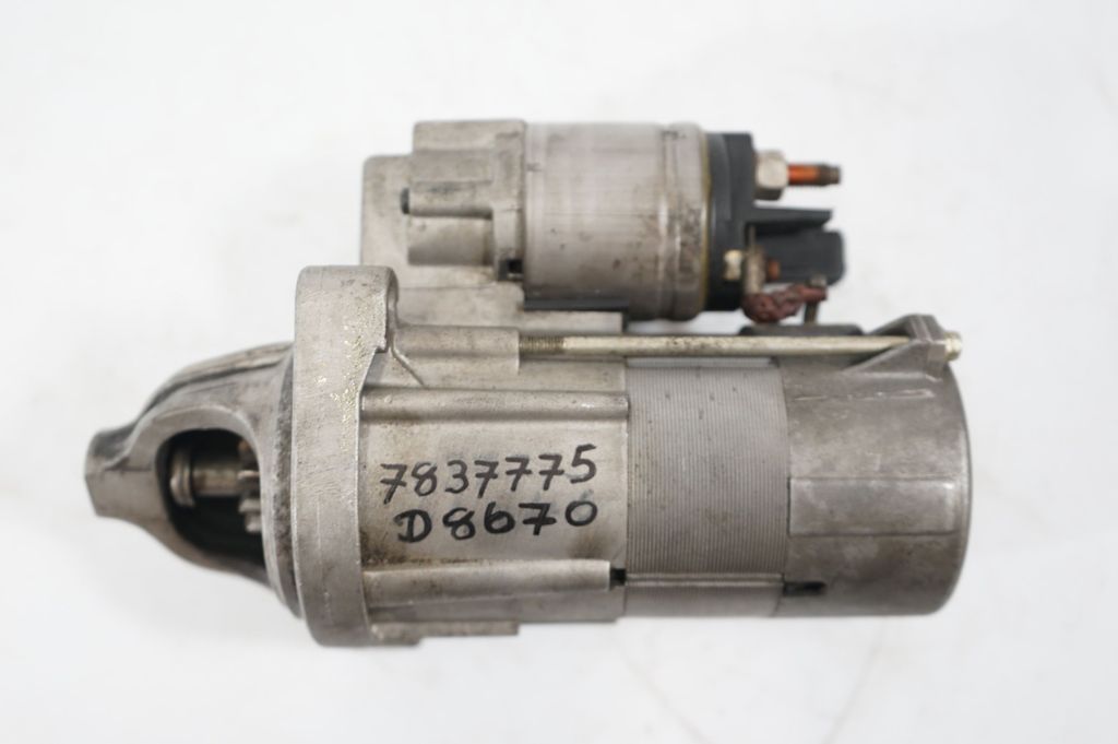 Starter motor (10)