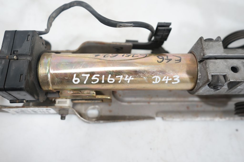 Steering wheel axle (10)