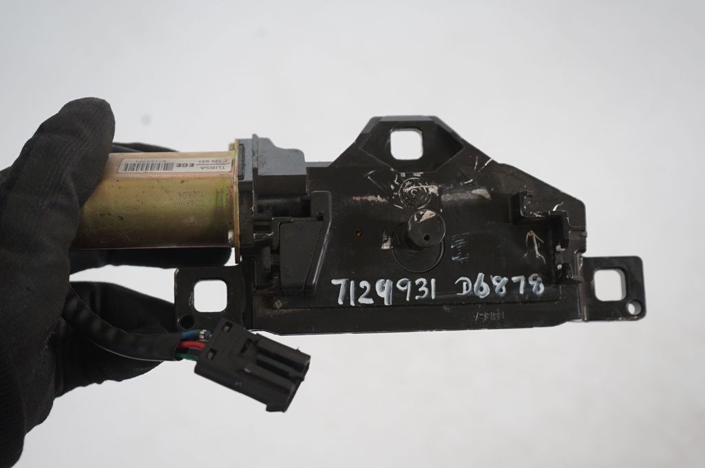 Tailgate/trunk/boot lift motor (7)