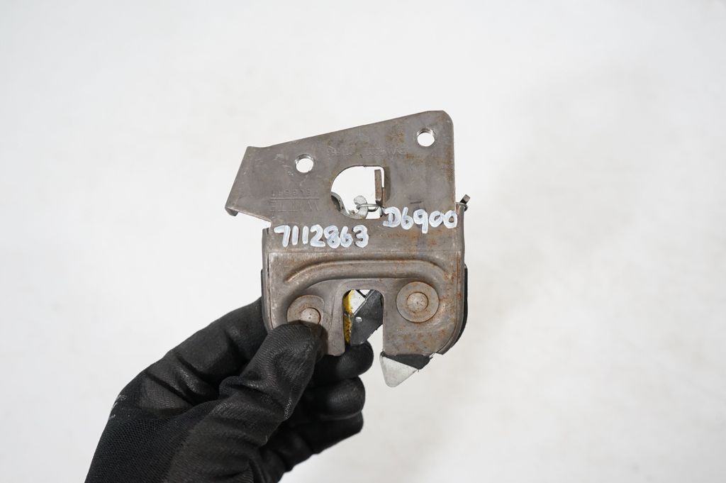 Seat back rest lock catch (7)