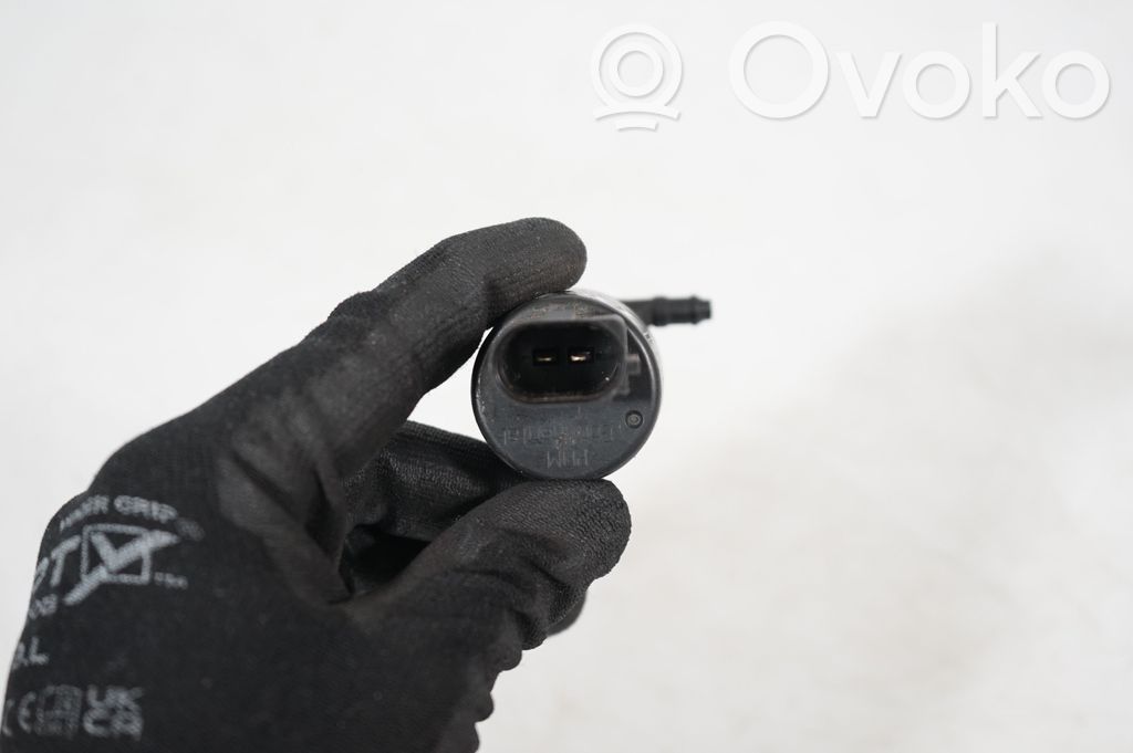 Windscreen/windshield washer pump (5)