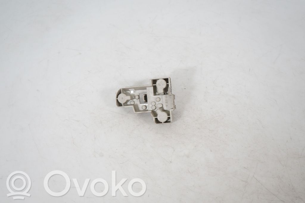 Tail light bulb cover holder (5)