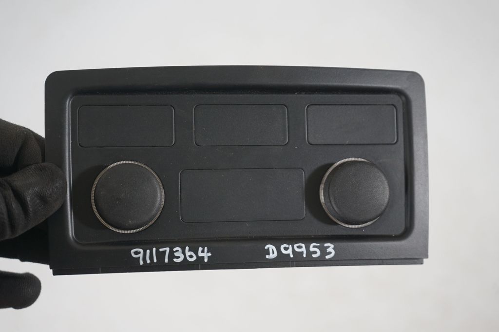 Cigarette lighter trim rear (7)