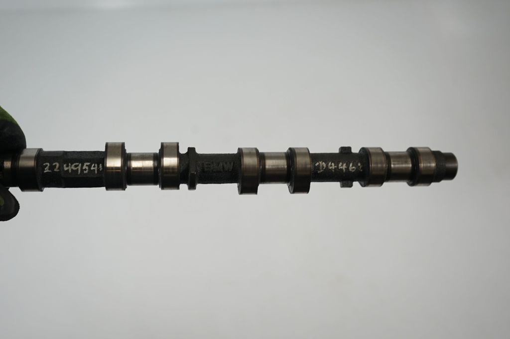 Camshaft (5)