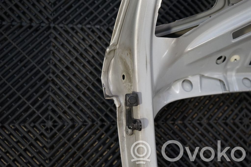 Tailgate/trunk/boot lid (6)