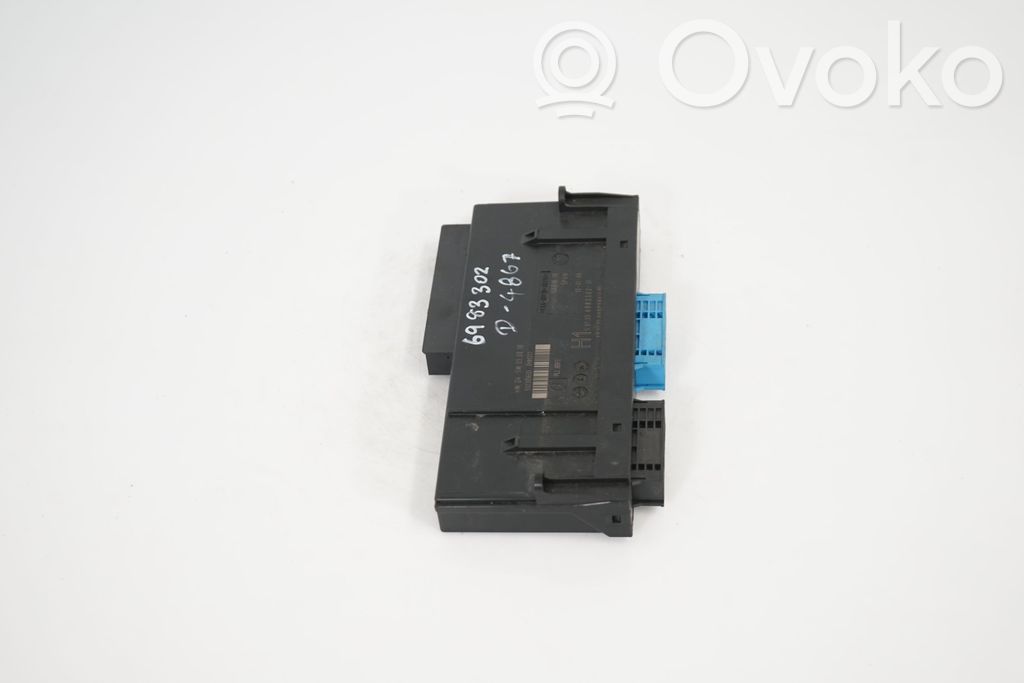 Comfort/convenience module (4)