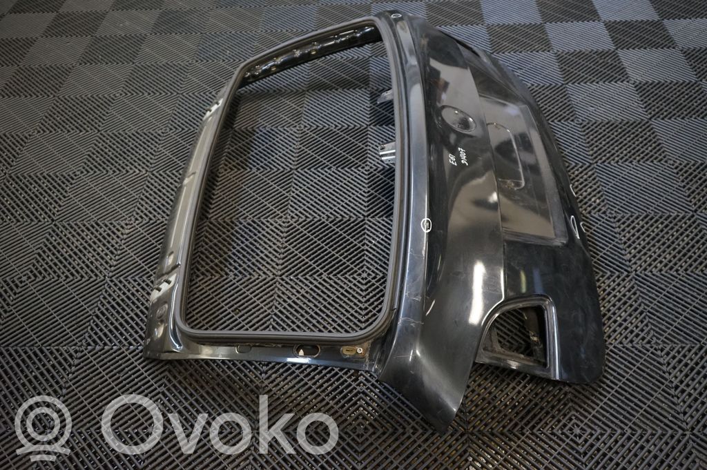 Tailgate/trunk/boot lid (4)