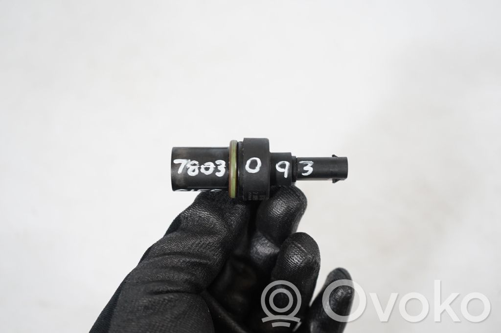 Camshaft position sensor (9)