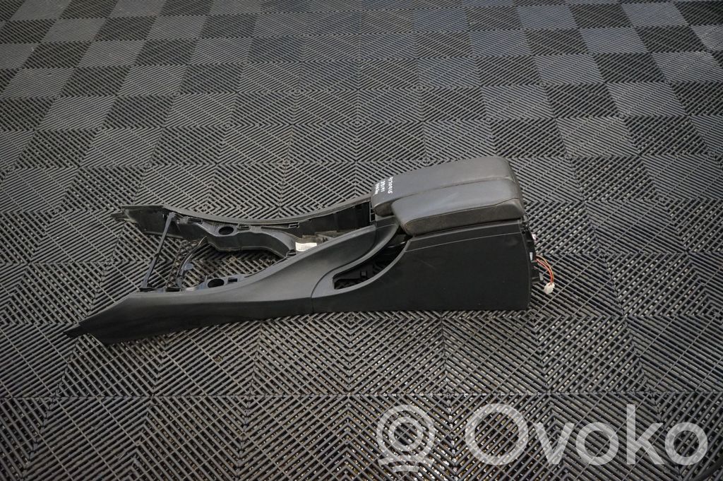 Center console (2)